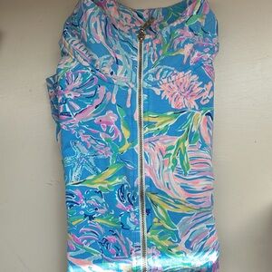 Ladies Lilly Pulitzer long sleeved golf 1/2 zip pullover